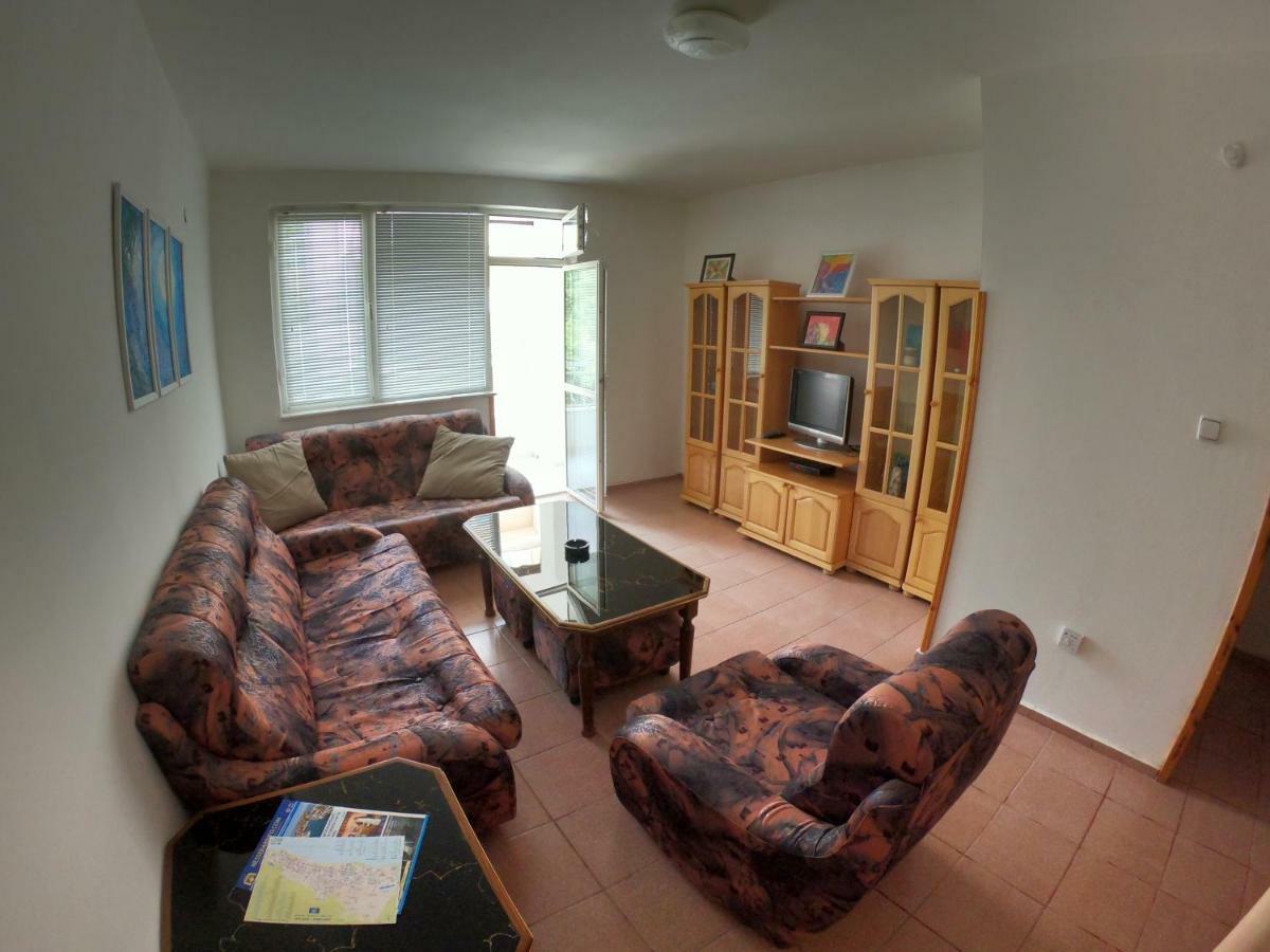 Apartment In St. Vlas With Terrace สวิติ วลัส ภายนอก รูปภาพ